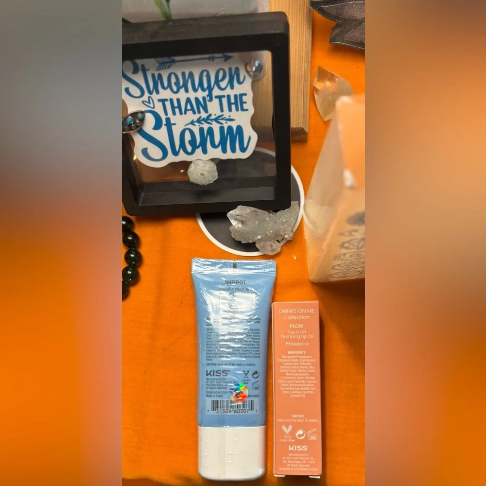 **SOLD** J.O.A.H BUNDLE! Blue Prime and Plumping Lip Oil in Prosecco! - Picture 5 of 5